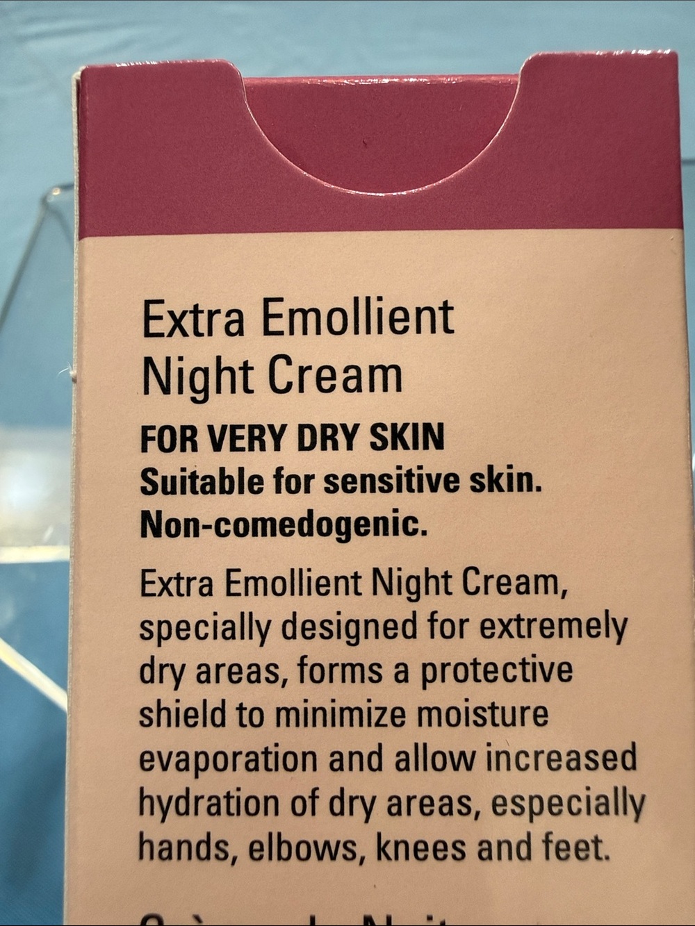 Mary Kay Extra Emollient Night Cream - Light Pink Tube - Picture 3 of 3
